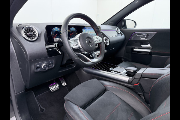 Mercedes-Benz GLA 180 AMG line | Pano Memory Multibeam Keyless