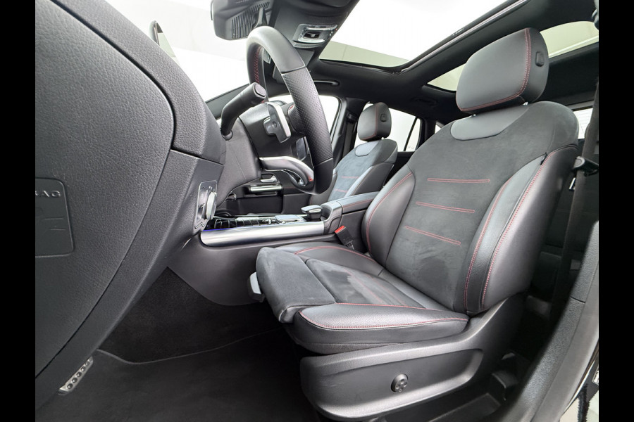 Mercedes-Benz GLA 180 AMG line | Pano Memory Multibeam Keyless