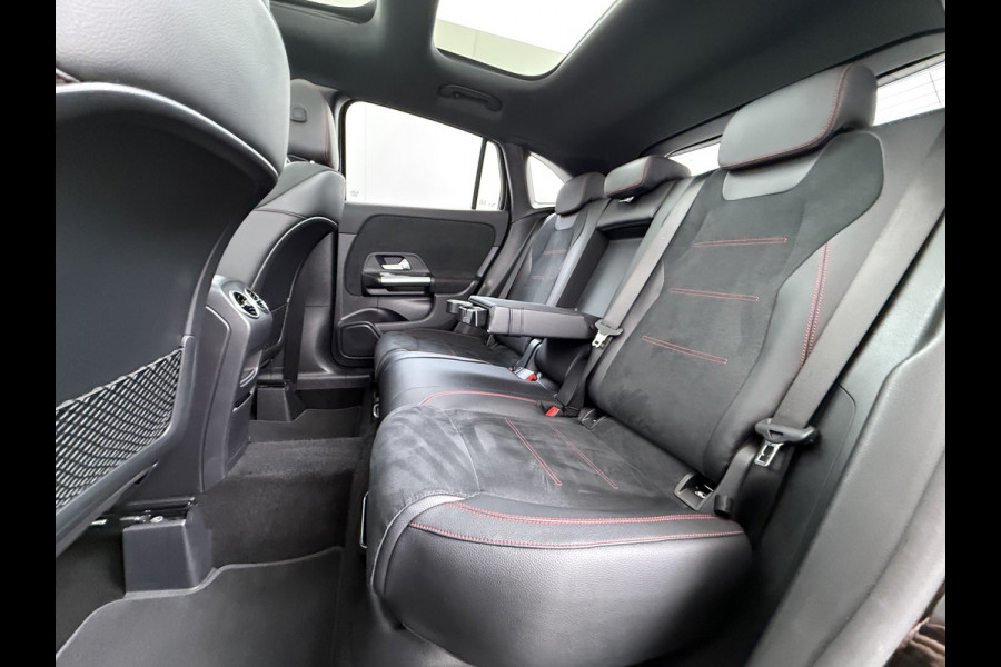 Mercedes-Benz GLA 180 AMG line | Pano Memory Multibeam Keyless