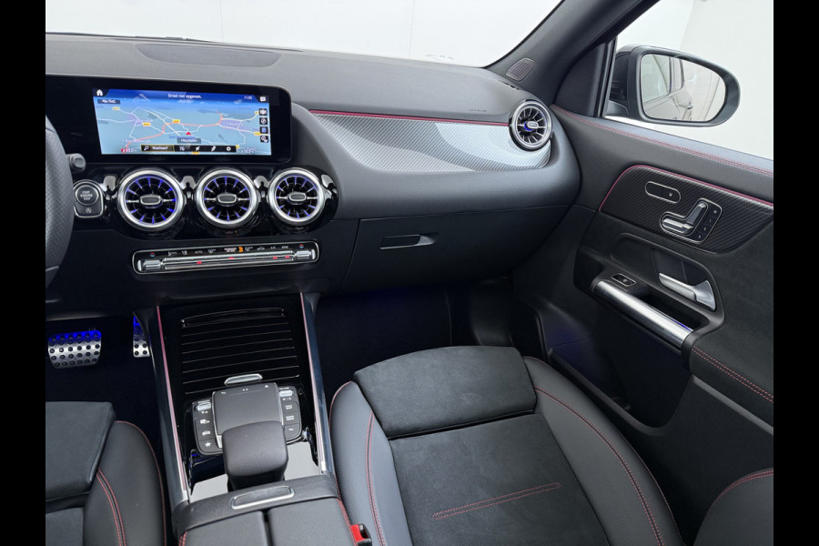 Mercedes-Benz GLA 180 AMG line | Pano Memory Multibeam Keyless