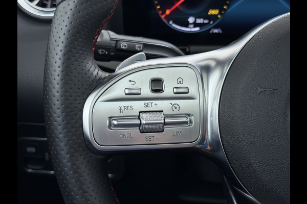 Mercedes-Benz GLA 180 AMG line | Pano Memory Multibeam Keyless