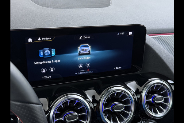Mercedes-Benz GLA 180 AMG line | Pano Memory Multibeam Keyless