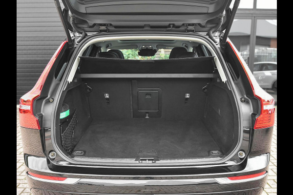 Volvo XC60 2.0 B5 Inscription Pano ACC Leren bekleding 360* H&K