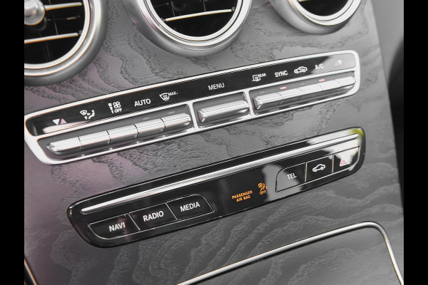 Mercedes-Benz C-Klasse 160 Business Solution AMG Panoramadak Digitaal display Alcantara Navi Carma