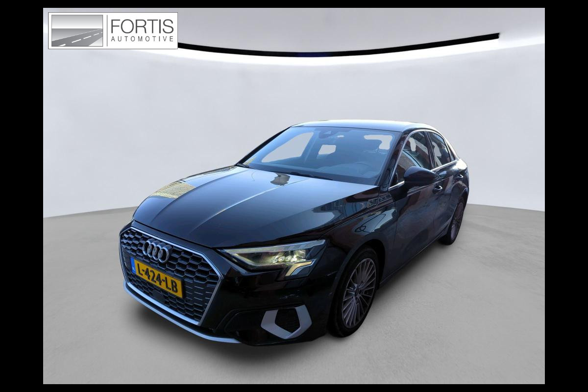 Audi A3 Limousine 30 TFSI Business edition NL-AUTO | CAMERA | AUTOMAAT | DIGIDASH