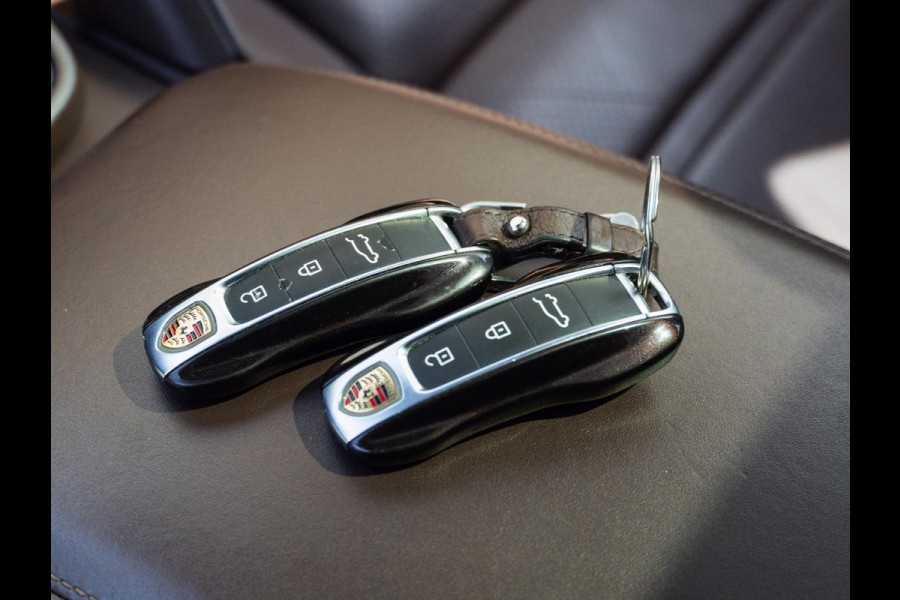 Porsche Cayenne 3.0 E-Hybrid |Chrono|Pano|Bose|Club Leder|Trekhaak