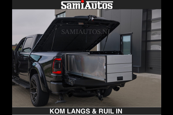 Dodge Ram BLACK OPS | 5.7 V8 HEMI | WIDEBODY HULK | OPEN UITLAAT KLEP | ZEER DIK | DUBBELE CABINE | DC | 5 PERSOONS | GRIJS KENETEKEN | EXTRA BREDE WIELEN IN HET BRONS | MEGA DIK | 3500KG TREKVERMOGEN |