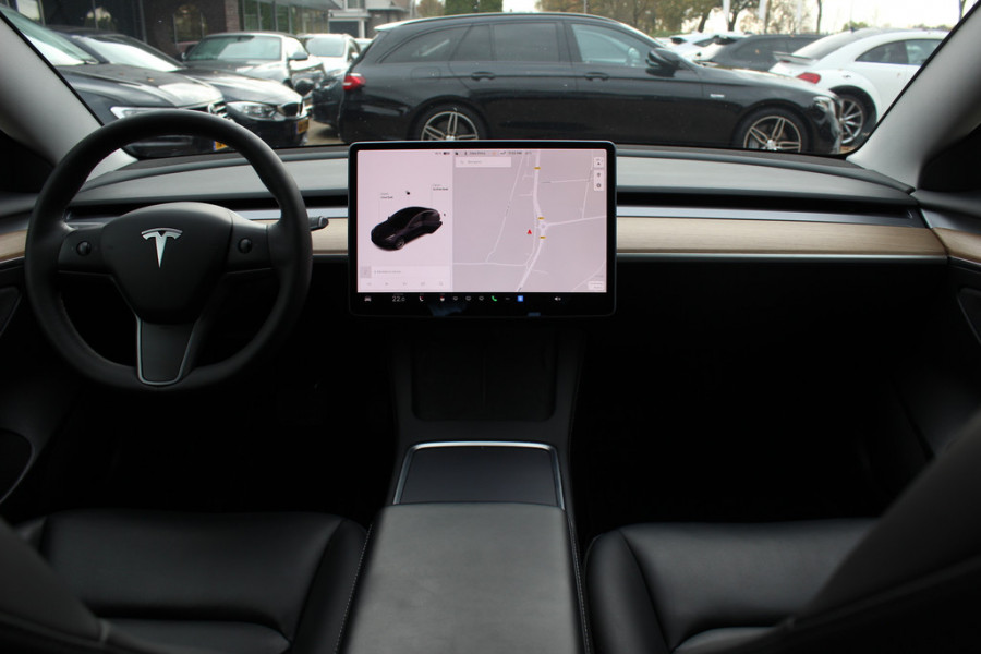 Tesla Model 3 Performance AWD 75 kWh / 1e Eign. / FACELIFT / Autopilot / Panoramadak / Camera / Leder / 20'' / Leder / Premium Audio / Warmtepomp