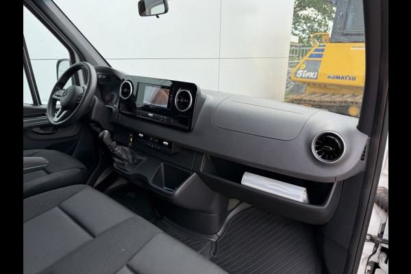 Mercedes-Benz Sprinter 319 3.0 V6 L2H2 10-Inch MBUX Navigatie Climate Control Cruise Control 3,5 Trekhaak Oprijplaat