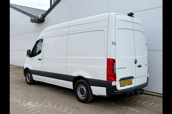 Mercedes-Benz Sprinter 319 3.0 V6 L2H2 10-Inch MBUX Navigatie Climate Control Cruise Control 3,5 Trekhaak Oprijplaat