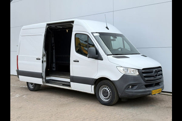 Mercedes-Benz Sprinter 319 3.0 V6 L2H2 10-Inch MBUX Navigatie Climate Control Cruise Control 3,5 Trekhaak Oprijplaat