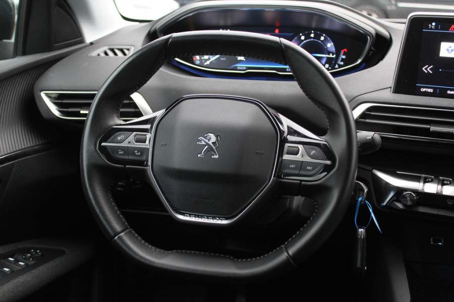 Peugeot 3008 1.2 PureTech Allure / Trekhaak / CarPlay / Parkeerhulp V+A / 17'' / Cruise Control