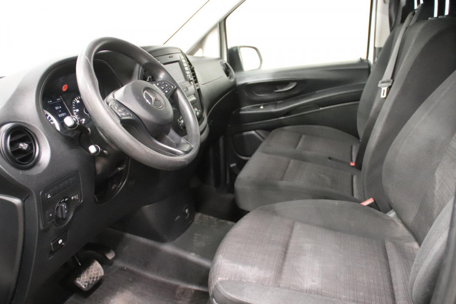 Mercedes-Benz Vito CDI LANG NAVI TREKHAAK Mercedes-Benz Vito CDI Lang NAVIGATIE TREKHAAK