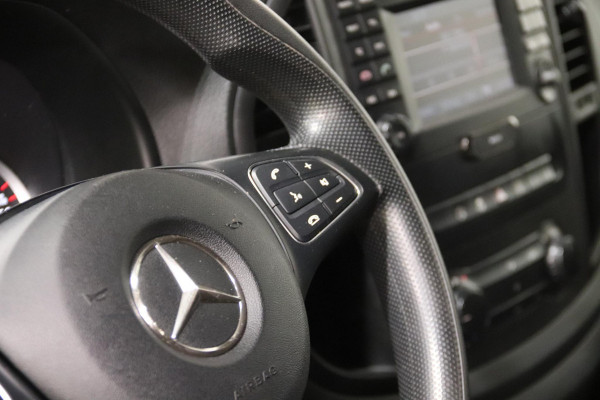 Mercedes-Benz Vito CDI LANG NAVI TREKHAAK Mercedes-Benz Vito CDI Lang NAVIGATIE TREKHAAK
