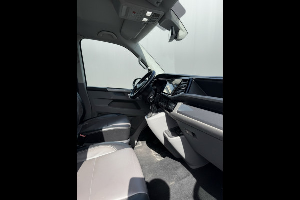 Volkswagen Transporter 2.0 TDI L2H1 30 DC Caravelle Virtual, Adaptieve Cruise, Camera, 2 x Electrische deur, 199pk, LED, Leder, Clima, Stoelverwarming, Carplay, Automaat, Uniek!
