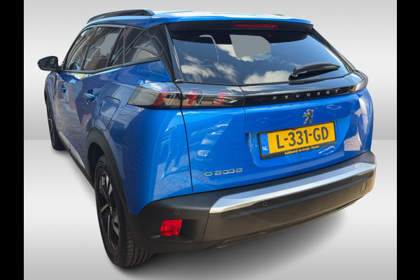 Peugeot e-2008 EV Allure Pack 50 kWh / SoH 91 % / Camera / Keyless / CarPlay / Half Leder / 17'' / Stoelverwarming / DAB / Cruise Control