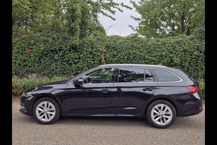 Škoda Octavia Combi e-TSI Business Edition Automaat CarPlay ACC Adaptieve Cruise LED LM Velgen NAP 1.0 e-TSI Business Edition