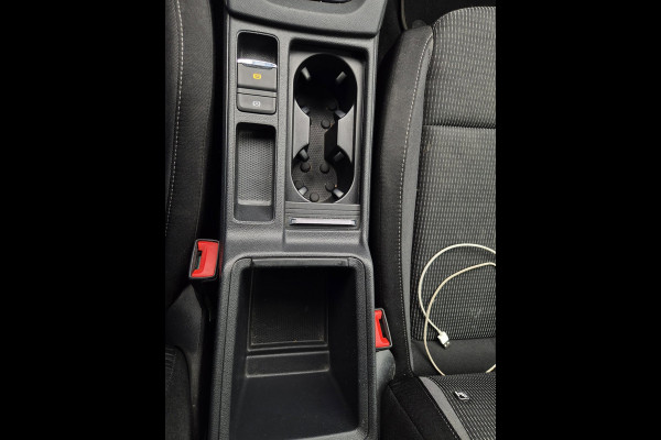 Škoda Octavia Combi e-TSI Business Edition Automaat CarPlay ACC Adaptieve Cruise LED LM Velgen NAP 1.0 e-TSI Business Edition