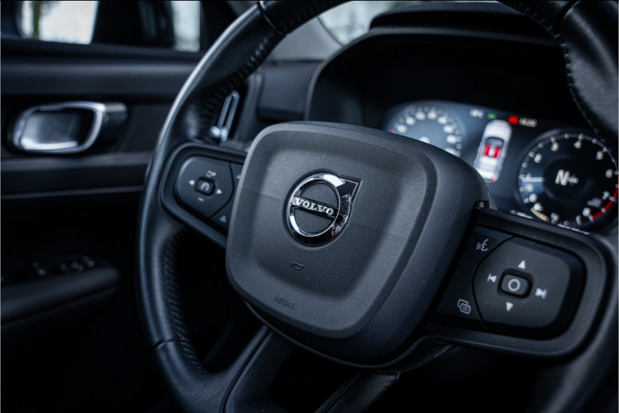 Volvo XC40 1.5 T3 ** Navigatie ** Carplay ** Camera ** Dealeronderhouden!! NAP!!