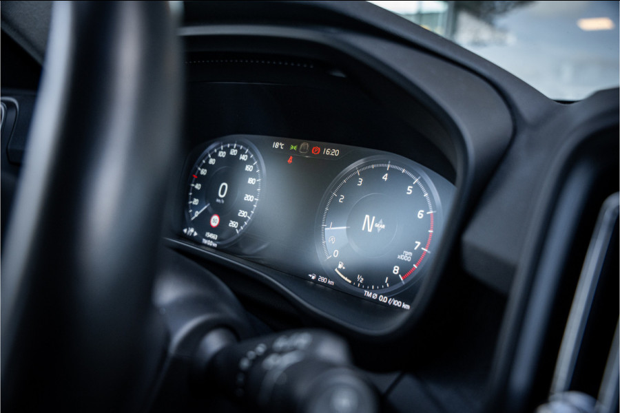 Volvo XC40 1.5 T3 ** Navigatie ** Carplay ** Camera ** Dealeronderhouden!! NAP!!