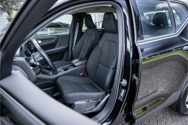 Volvo XC40 1.5 T3 ** Navigatie ** Carplay ** Camera ** Dealeronderhouden!! NAP!!