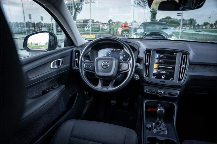 Volvo XC40 1.5 T3 ** Navigatie ** Carplay ** Camera ** Dealeronderhouden!! NAP!!