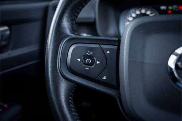 Volvo XC40 1.5 T3 ** Navigatie ** Carplay ** Camera ** Dealeronderhouden!! NAP!!