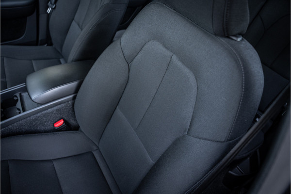Volvo XC40 1.5 T3 ** Navigatie ** Carplay ** Camera ** Dealeronderhouden!! NAP!!