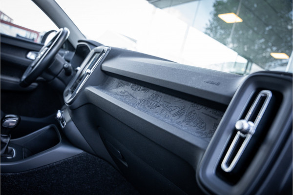 Volvo XC40 1.5 T3 ** Navigatie ** Carplay ** Camera ** Dealeronderhouden!! NAP!!