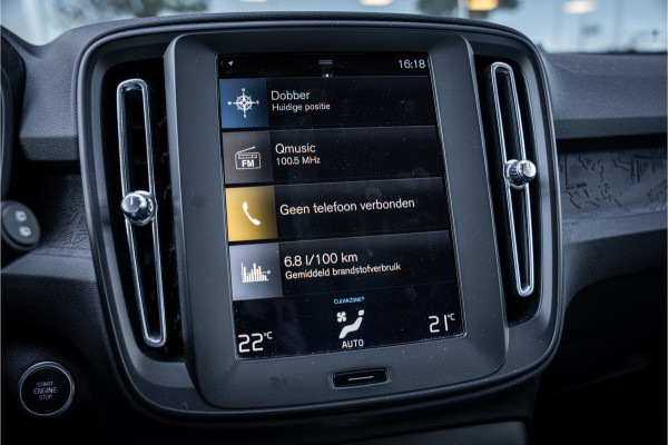 Volvo XC40 1.5 T3 ** Navigatie ** Carplay ** Camera ** Dealeronderhouden!! NAP!!