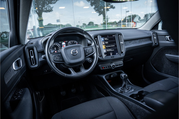 Volvo XC40 1.5 T3 ** Navigatie ** Carplay ** Camera ** Dealeronderhouden!! NAP!!