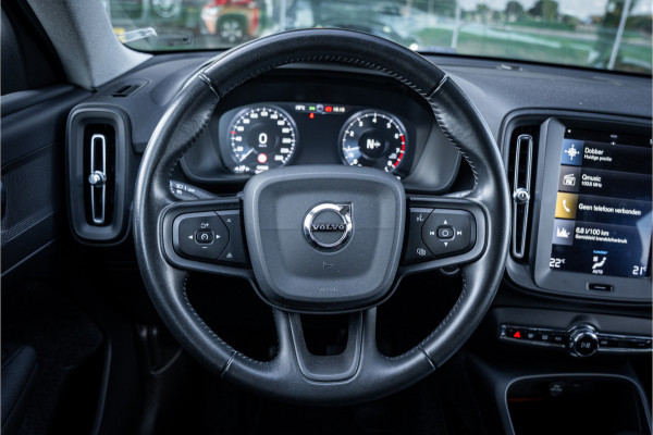 Volvo XC40 1.5 T3 ** Navigatie ** Carplay ** Camera ** Dealeronderhouden!! NAP!!