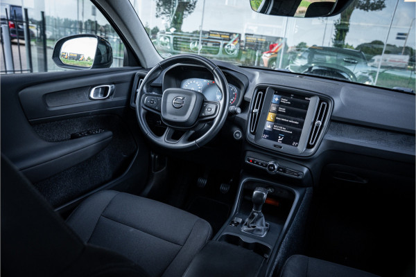 Volvo XC40 1.5 T3 ** Navigatie ** Carplay ** Camera ** Dealeronderhouden!! NAP!!
