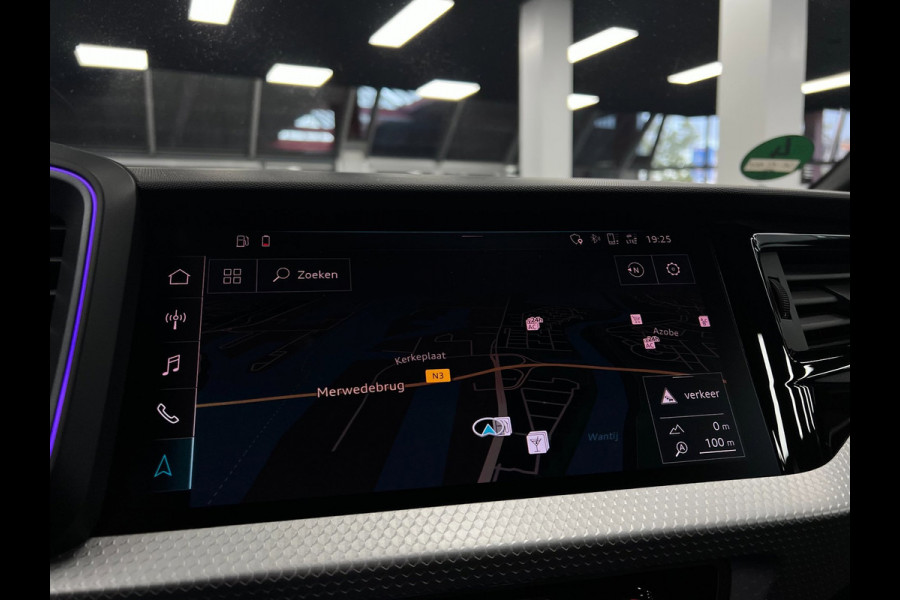 Audi A1 citycarver 30 TFSI S line | Sfeer | Leer | Keyless