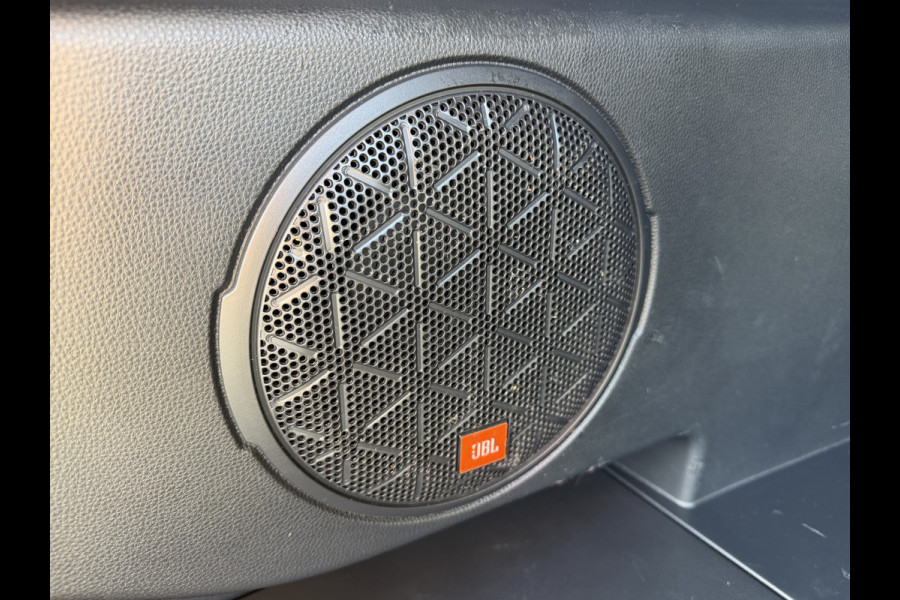 Toyota RAV4 2.5 Hybrid AWD Bi tone | FACELIFT Digitaal dashboard | 360 camera | JBL | Rijklaar!!