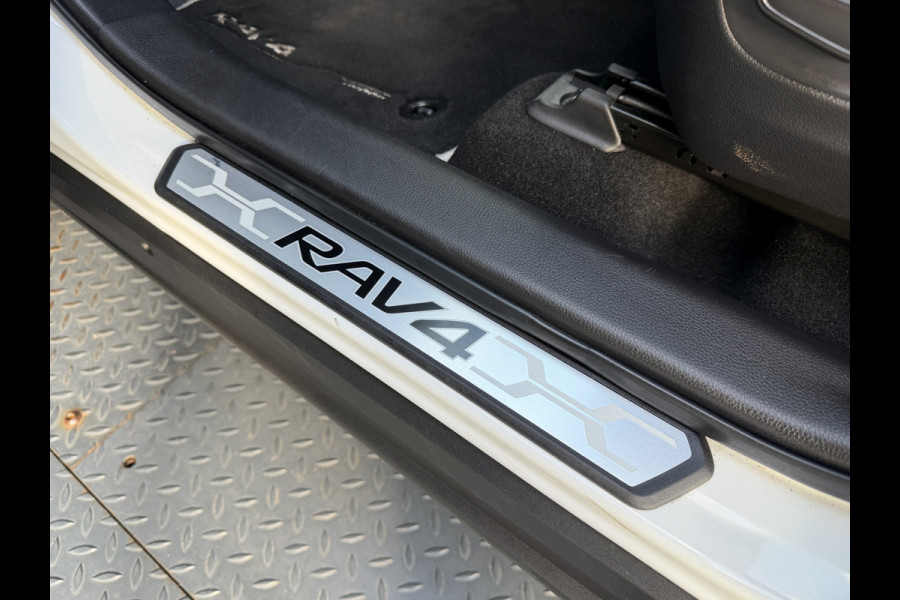 Toyota RAV4 2.5 Hybrid AWD Bi tone | FACELIFT Digitaal dashboard | 360 camera | JBL | Rijklaar!!