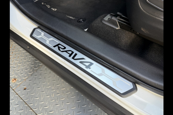 Toyota RAV4 2.5 Hybrid AWD Bi tone | FACELIFT Digitaal dashboard | 360 camera | JBL | Rijklaar!!