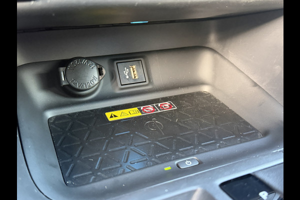 Toyota RAV4 2.5 Hybrid AWD Bi tone | FACELIFT Digitaal dashboard | 360 camera | JBL | Rijklaar!!