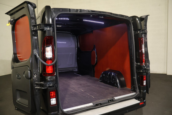 Renault Trafic 2.0 dCi 170pk L2 H1 Automaat Black Edition