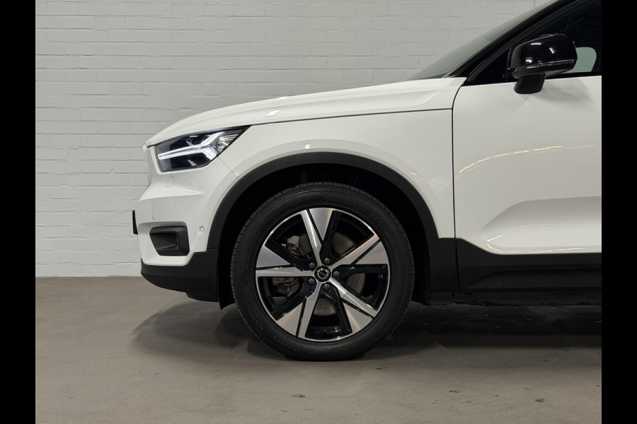 Volvo XC40 Recharge Twin Pro Trekhaak | Open dak | Adapt. cruise | 360 camera | Stuur-/stoelverwarming | Harman/Kardon | Carplay