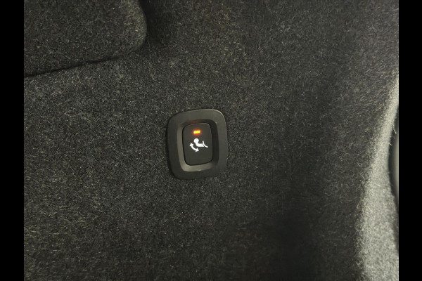 Volvo XC40 Recharge Twin Pro Trekhaak | Open dak | Adapt. cruise | 360 camera | Stuur-/stoelverwarming | Harman/Kardon | Carplay