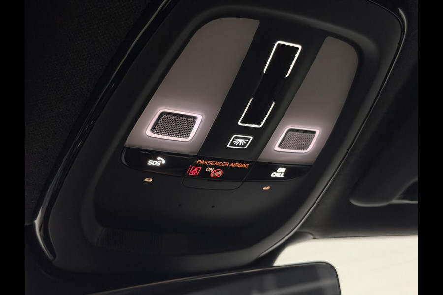 Volvo XC40 Recharge Twin Pro Trekhaak | Open dak | Adapt. cruise | 360 camera | Stuur-/stoelverwarming | Harman/Kardon | Carplay