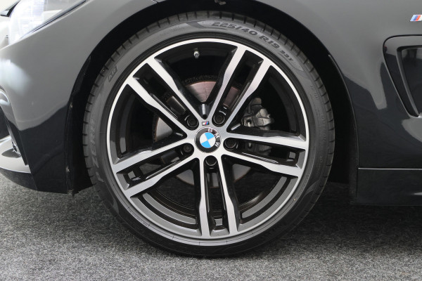 BMW 4 Serie Gran Coupé 420i High Executive Leer, Panoramadak, Cruise, Verwarmd Stuurwiel, Bluetooth, Navigatie, LED, PDC, 19''