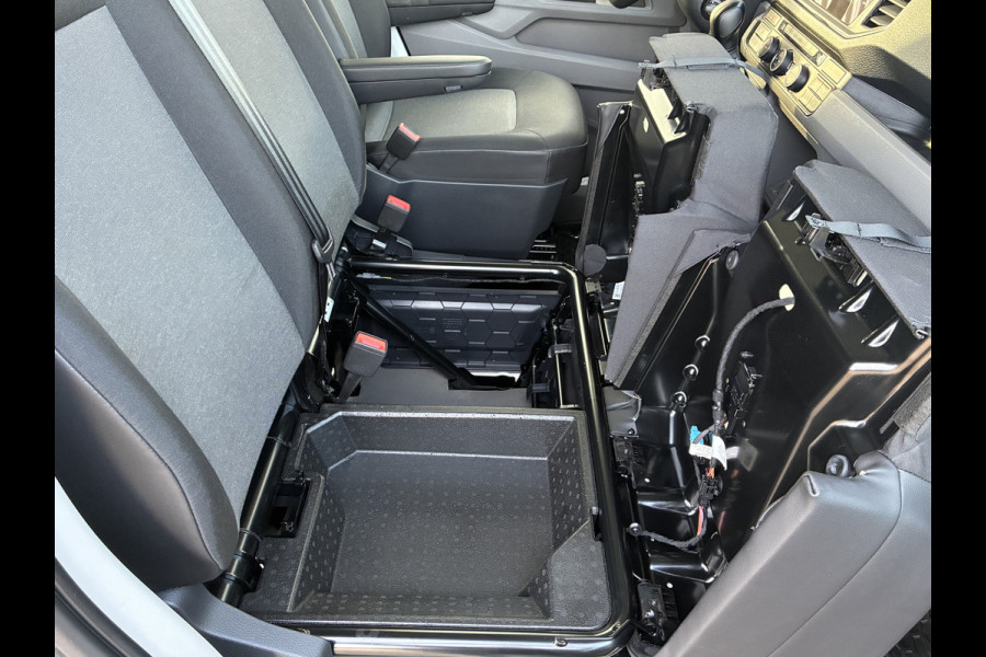 Volkswagen Crafter 177PK L3H2 • Indium Grey • Black Styling Package • FULL OPTION
