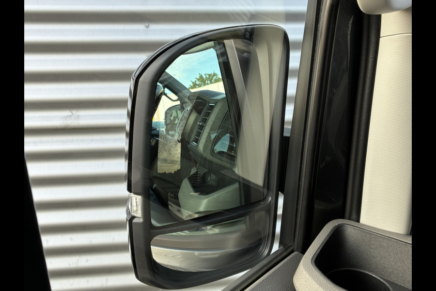 Volkswagen Crafter 177PK L3H2 • Indium Grey • Black Styling Package • FULL OPTION