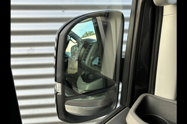 Volkswagen Crafter 177PK L3H2 • Indium Grey • Black Styling Package • FULL OPTION