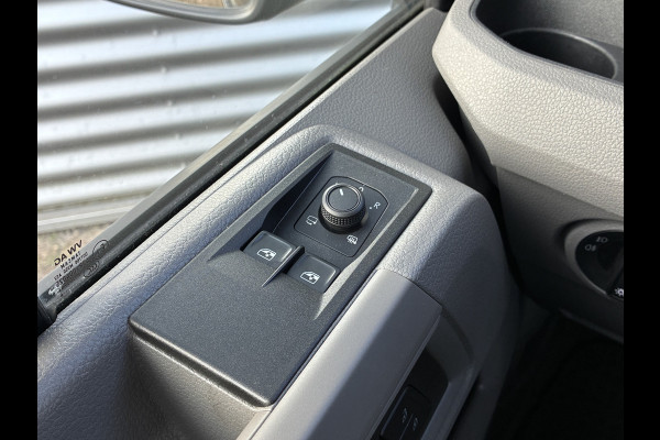 Volkswagen Crafter 177PK L3H2 • Indium Grey • Black Styling Package • FULL OPTION