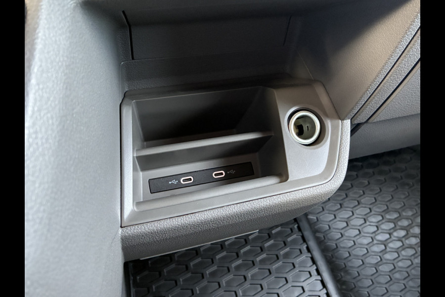 Volkswagen Crafter 177PK L3H2 • Indium Grey • Black Styling Package • FULL OPTION
