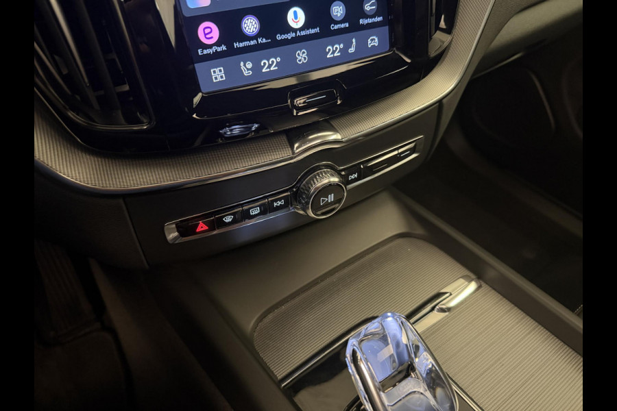 Volvo XC60 2.0 T6 Plug-in hybrid AWD Ultimate Dark | Panodak | Long Range | Navi | Camera | Incl. garantie