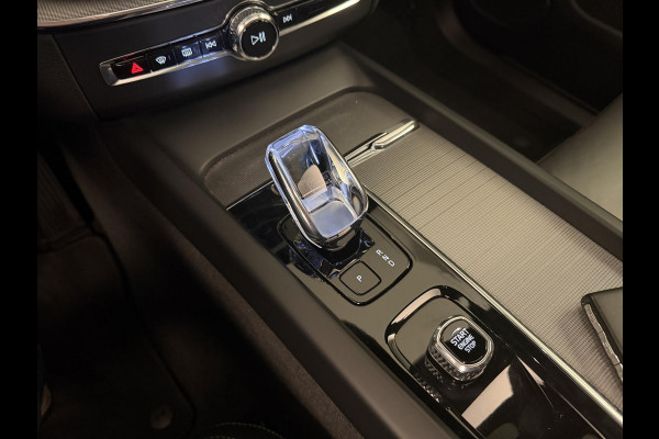Volvo XC60 2.0 T6 Plug-in hybrid AWD Ultimate Dark | Panodak | Long Range | Navi | Camera | Incl. garantie